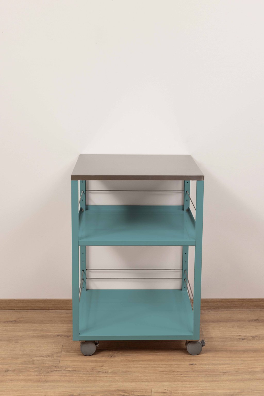 Carrello in acciaio con ruote