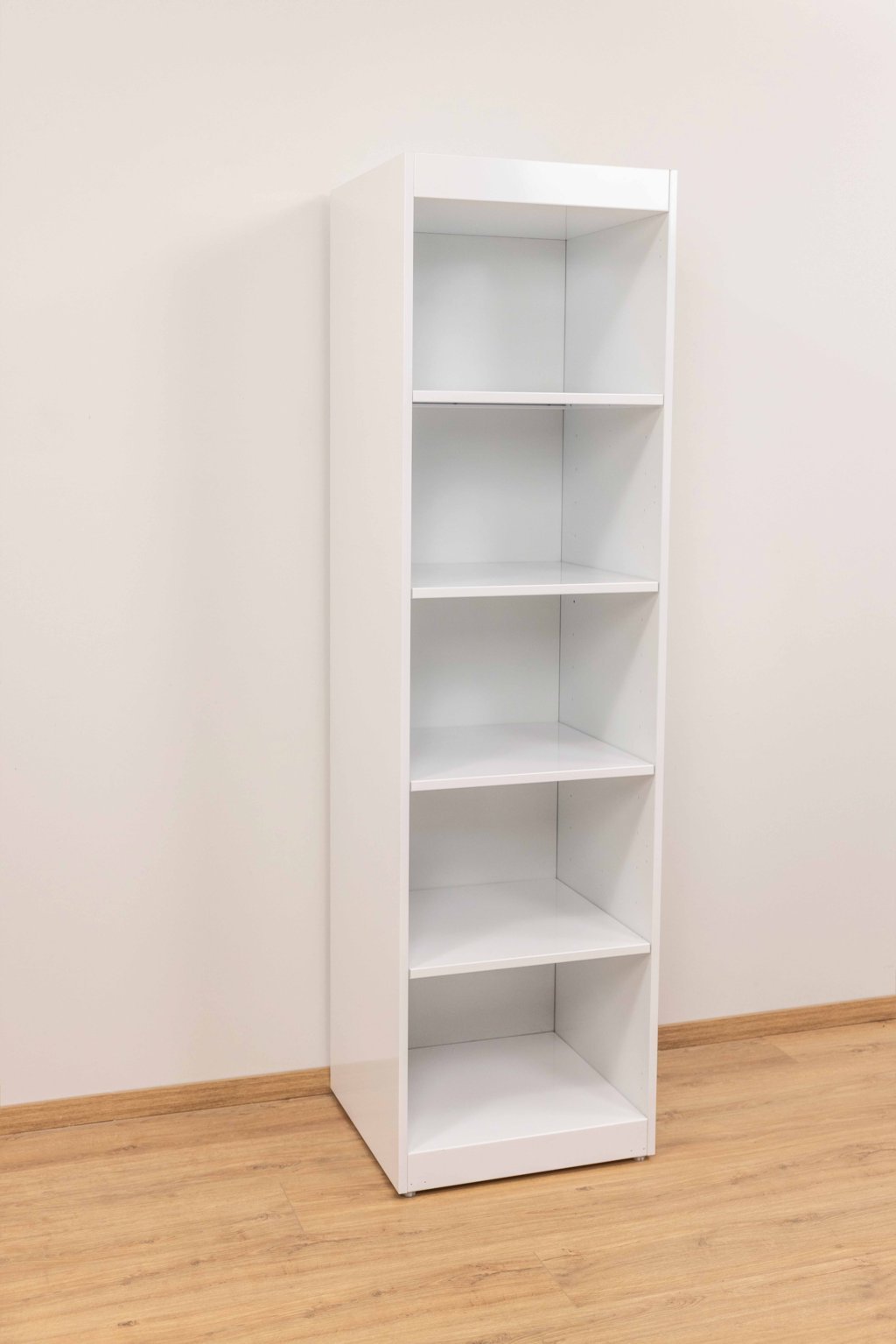 Scaffale per dispensa